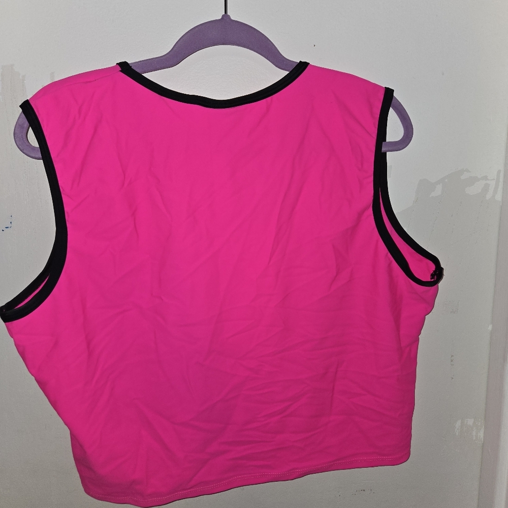 Elhoffer Design Essential Crop Top - Picture 2 of 2